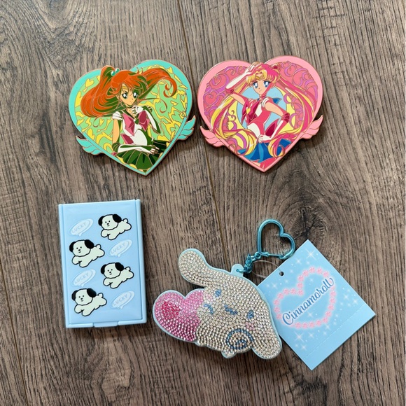 Kawaii Lot Sailor Moon Sanrio Pin Keychain Mirror - Picture 1 of 3